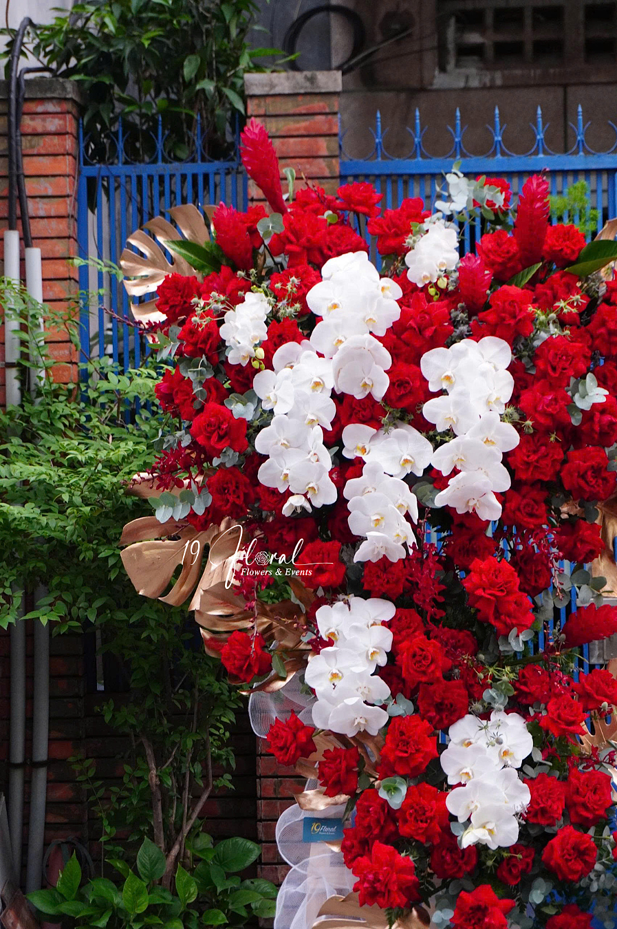 Kệ Hoa Chúc Mừng 1 -  Red Bloom