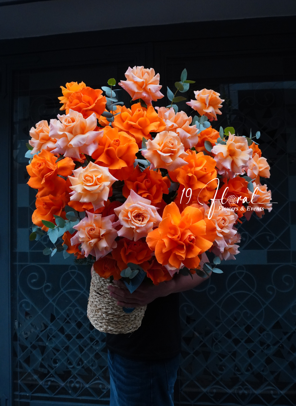 Giỏ hoa Sunset Bloom Basket
