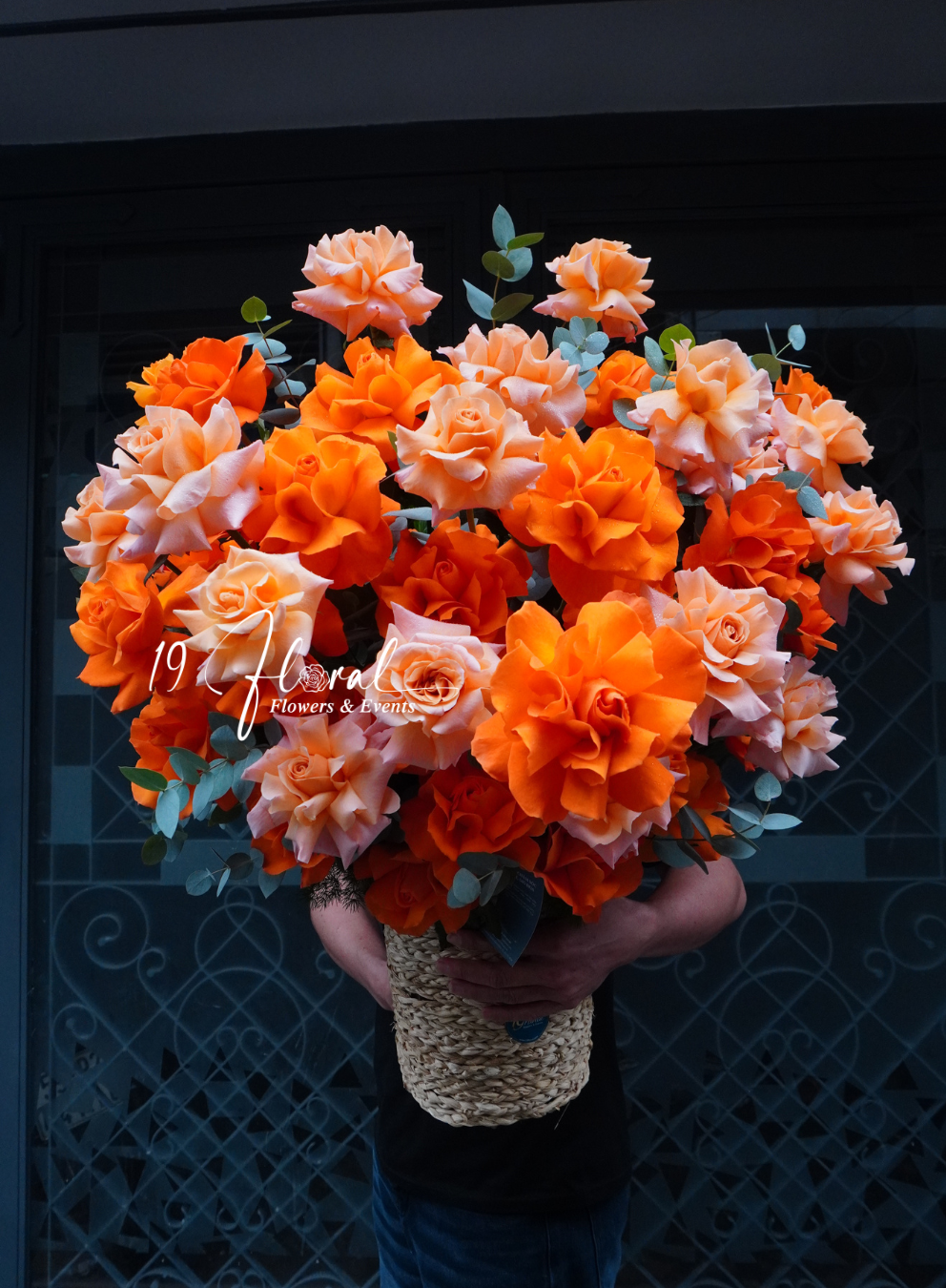 Giỏ hoa Sunset Bloom Basket