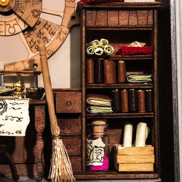 Mô hình thư viện phép thuật huyền bí – Phong cách vintage cổ điển, trang trí sáng tạo