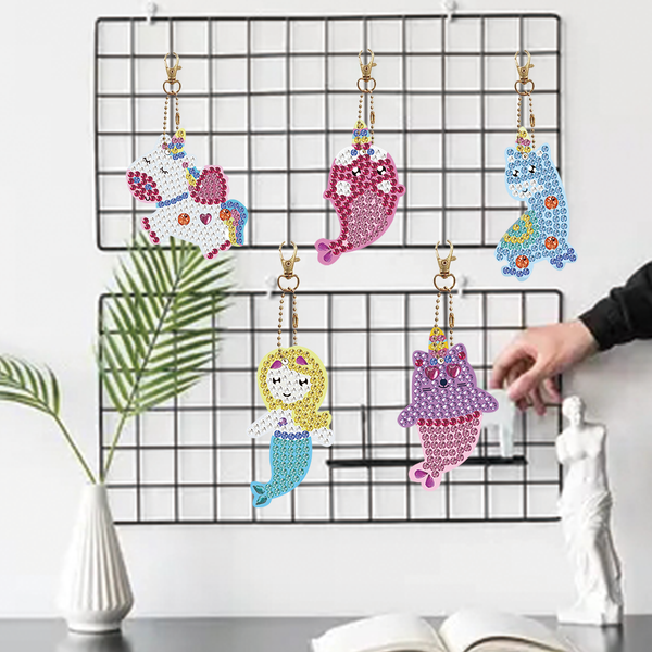 Set 5 móc khóa đính đá DIY mini – Hình thú, nàng tiên cá & bánh cupcake, sáng tạo thủ công cho bé