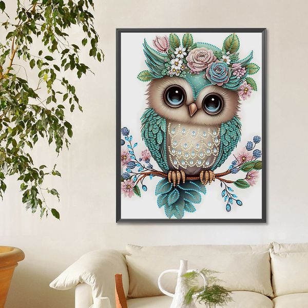 Tranh đính đá 5D hình Cú mèo đội vương miện hoa – Tranh treo tường nghệ thuật