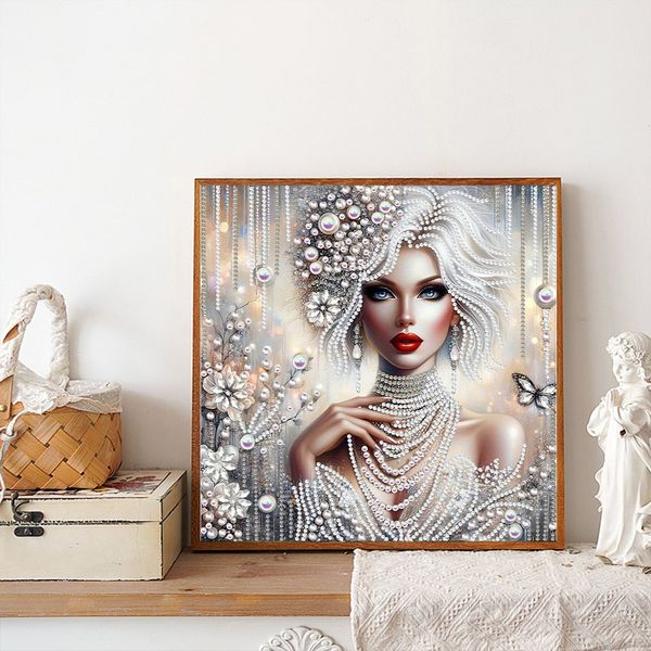 Tranh đính đá nghệ thuật – Chân dung quý cô ngọc trai sang trọng, phong cách cổ điển