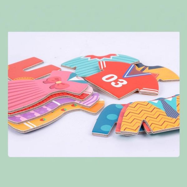 Bộ đồ chơi ghép hình thay quần áo gia đình – Hộp gỗ kèm giá phơi đồ, giúp bé phát triển tư duy và kỹ năng sáng tạo