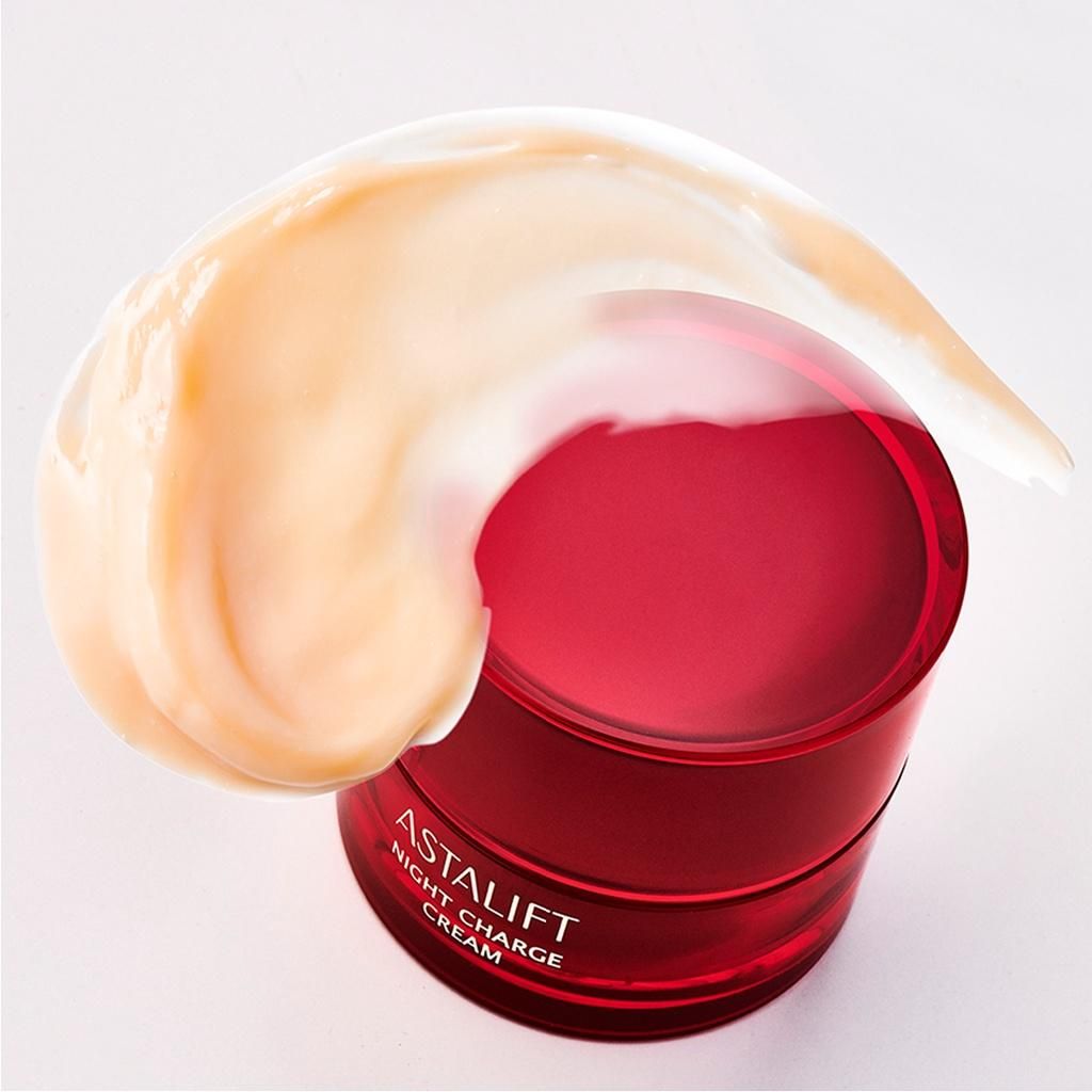  Kem Dưỡng Da Ban Đêm ASTALIFT Night Charge Cream Cung Cấp Ẩm, Hỗ Trợ Săn Chắc Da 30g 