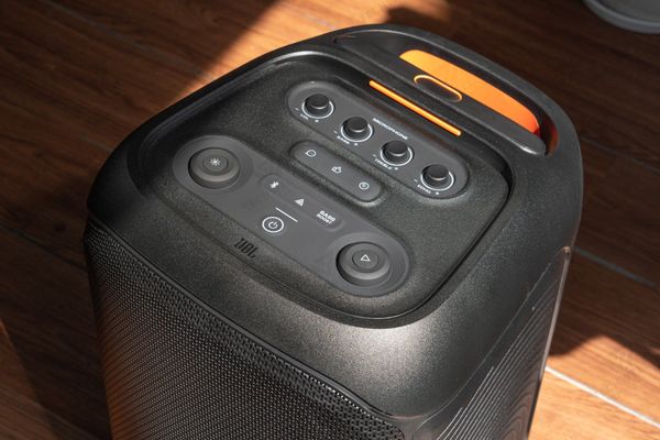 Loa JBL PARTYBOX STAGE 320