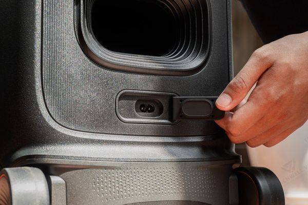 Loa JBL PARTYBOX STAGE 320