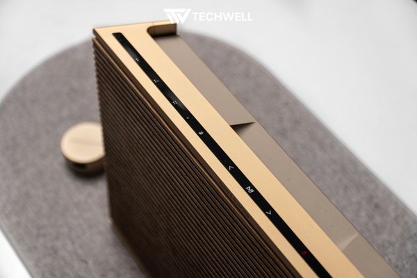 BANG & OLUFSEN BEOSOUND LEVEL