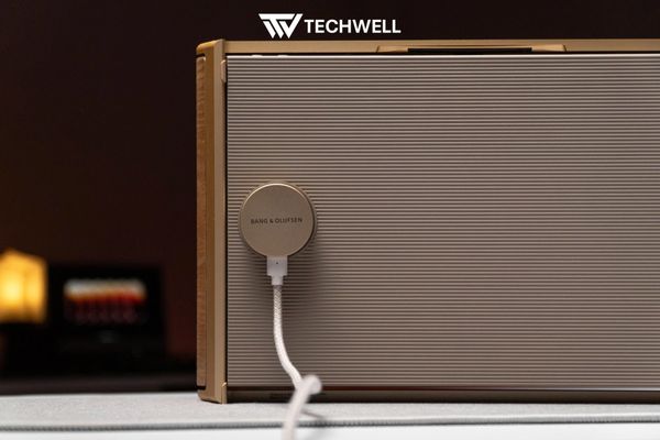 BANG & OLUFSEN BEOSOUND LEVEL