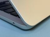  MacBook Air 2022 13 inch // M2 (8CPU-8GPU) | 8GB Ram | 256GB SSD // Màu sắc: Silver | Hình thức: 99 