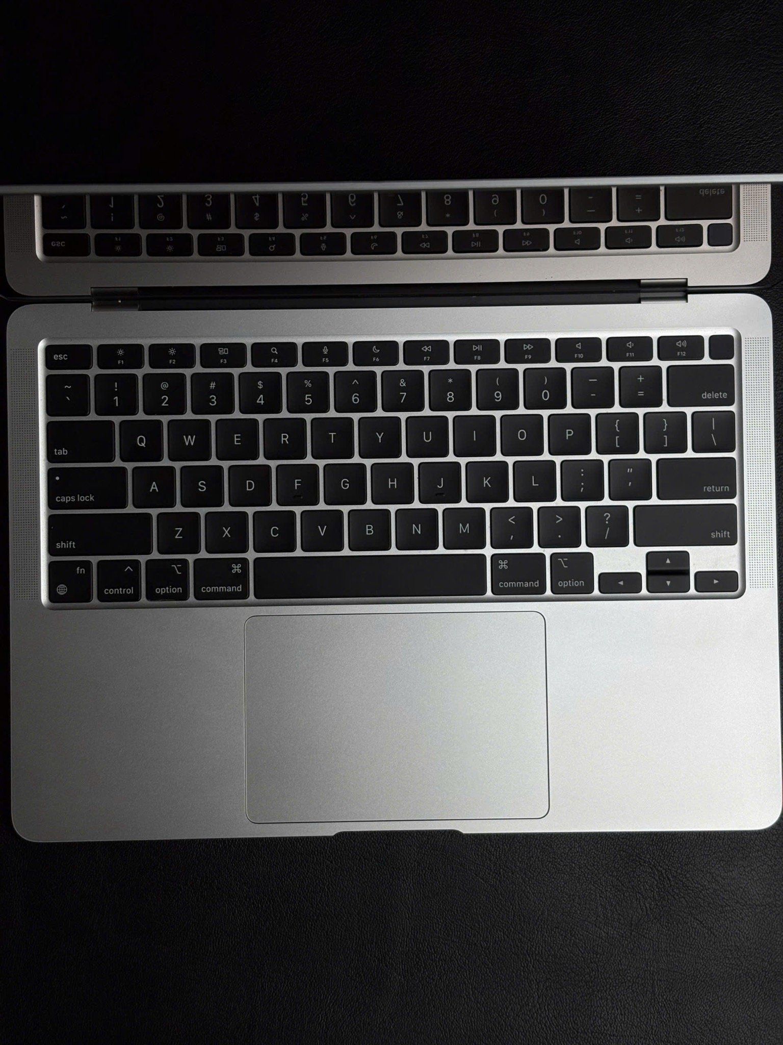 MacBook Air 2020 13” Silver | 99- | M1 16G Ram 256G SSD | 8