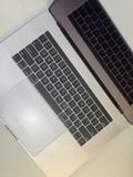  MacBook Pro 2018 15inch // Intel Core i7 | 16GB RAM | 512GB SSD // Màu sắc : Gray | Hình thức: 98- 