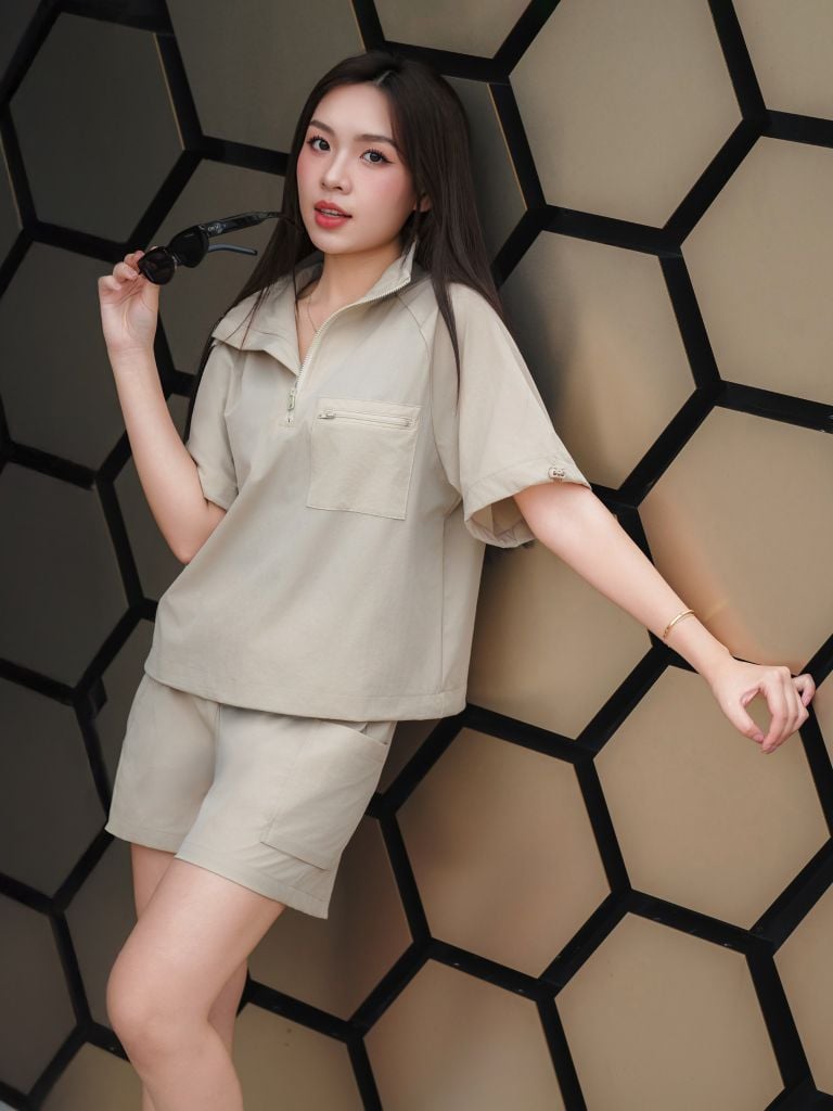 Bộ gió quần ngắn tay ngắn  -  1MNGO25056C