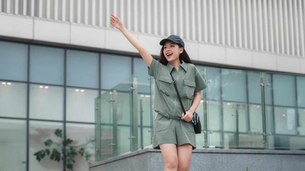 Bộ gió quần ngắn tay ngắn  -  1MNGO25057K