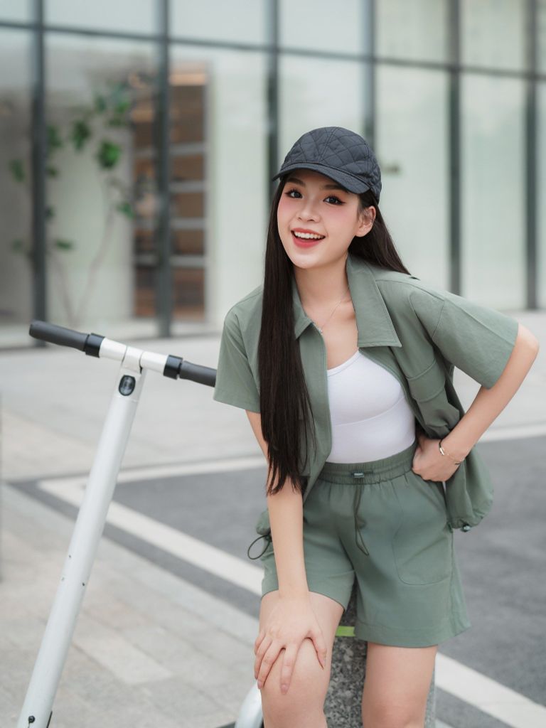 Bộ gió quần ngắn tay ngắn  -  1MNGO25057K