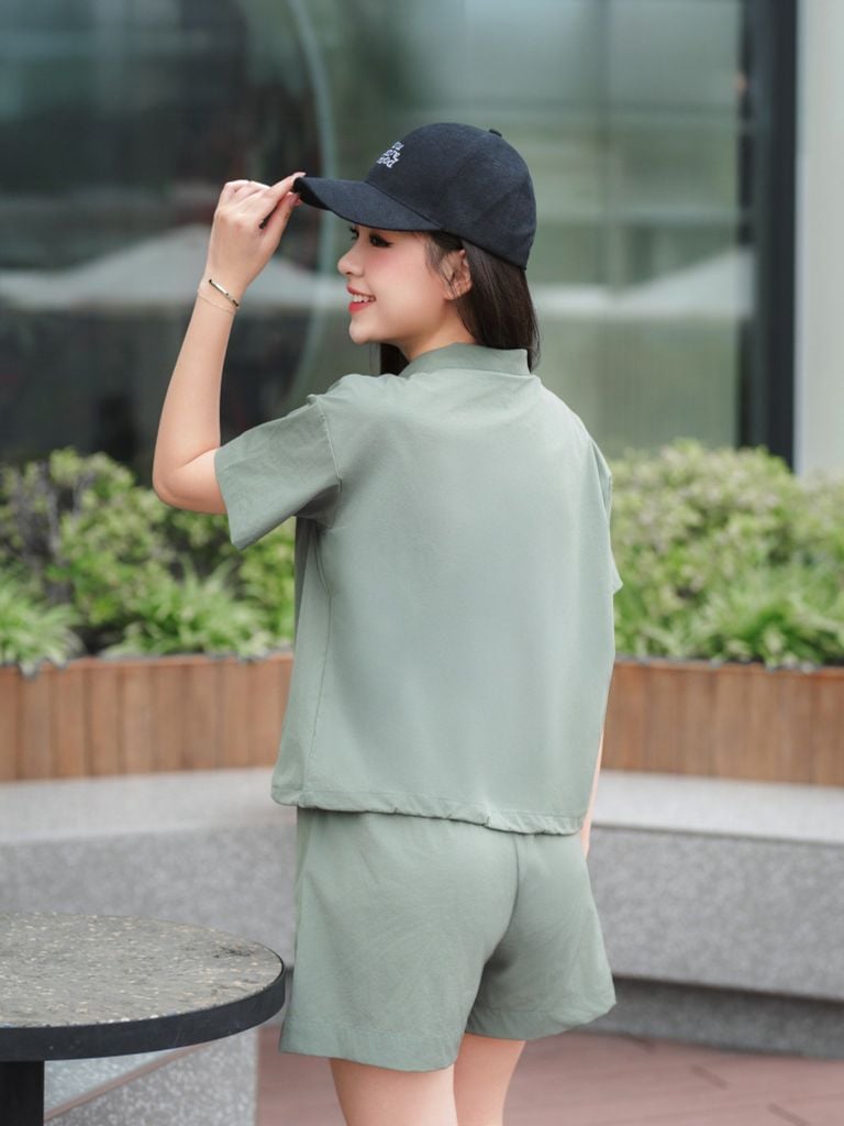 Bộ gió quần ngắn tay ngắn  -  1MNGO25058C