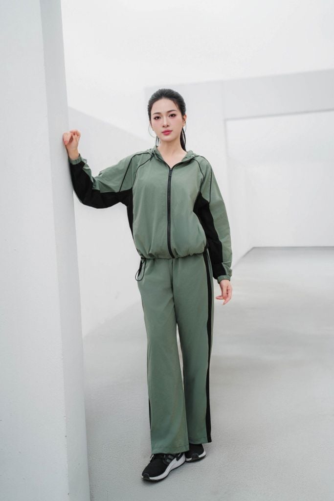 Bộ gió quần dài tay dài  -  1MNGO25060K