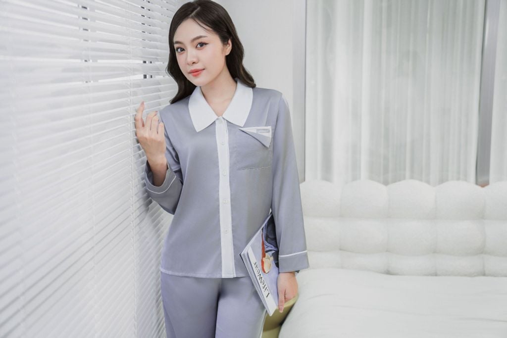 Bộ đồ ngủ Pijama lụa satin quần dài tay dài  -  1MNSA24258D
