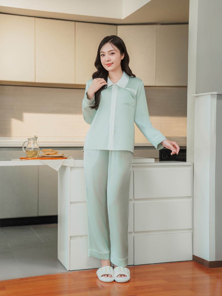 Bộ đồ ngủ Pijama lụa satin quần dài tay dài  -  1MNSA24258D
