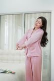 Bộ đồ ngủ Pijama lụa satin quần dài tay dài  -  1MNSA24259D 
