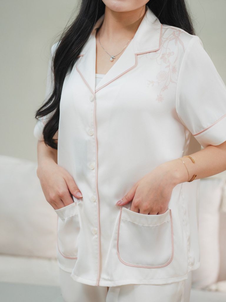 Bộ đồ ngủ Pijama lụa satin quần dài tay ngắn  -  1MNSA25072D