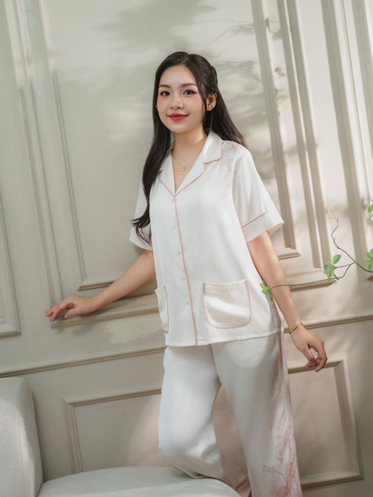 Bộ đồ ngủ Pijama lụa satin quần dài tay ngắn  -  1MNSA25072D