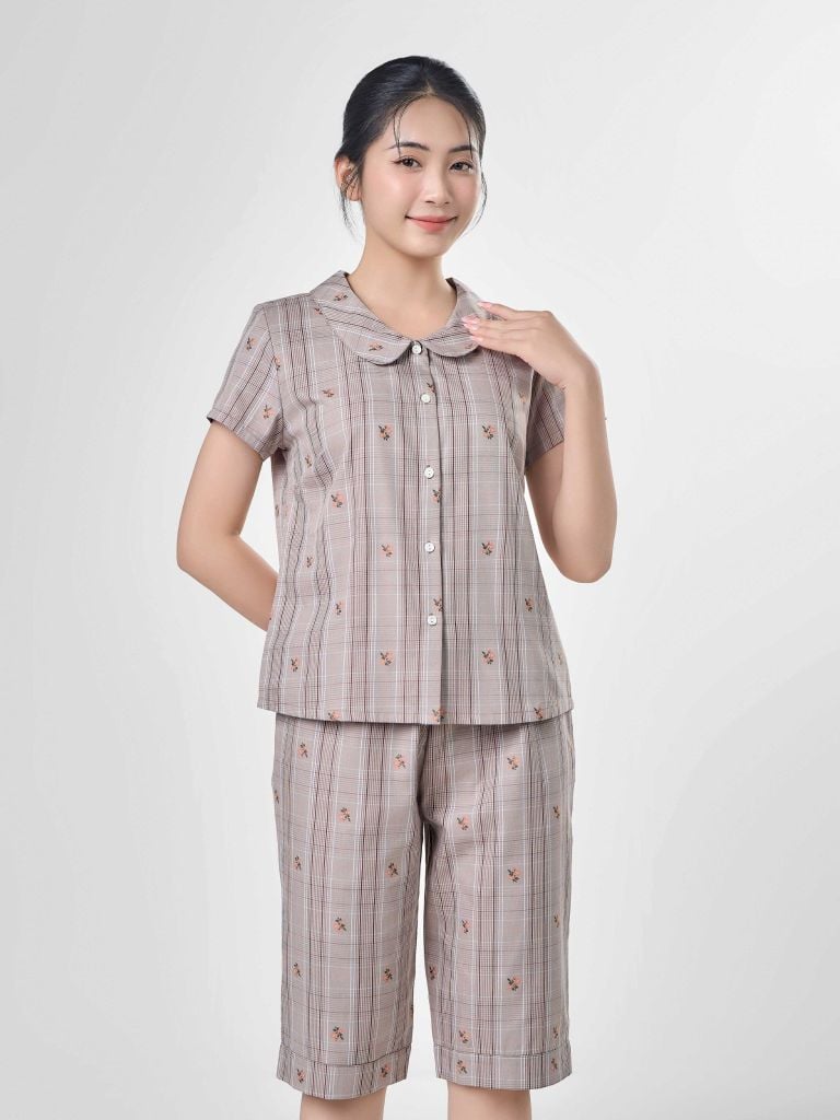Bộ đồ mặc nhà Woven quần lửng tay ngắn  -  1MNWO24125N