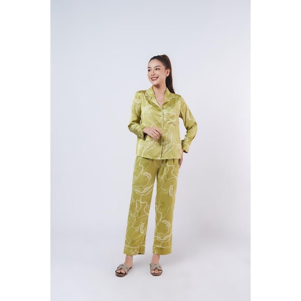 Đồ ngủ lụa satin mềm mại dài 2MNSA22624D