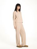  Bộ WINNY mặc nhà rayon spandex quần dài tay dài màu be nhạt 1MNRA25001D 