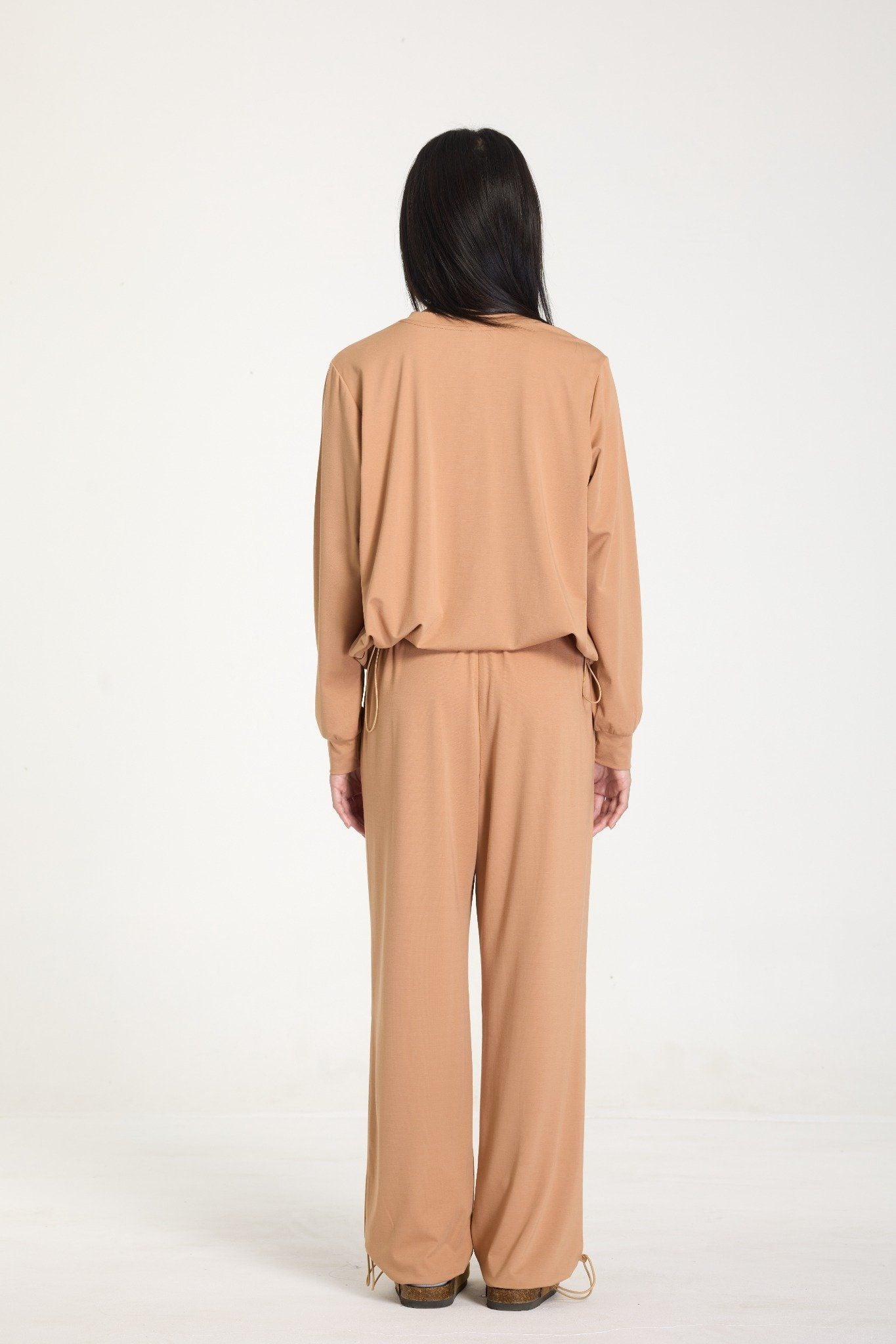  Bộ WINNY mặc nhà rayon spandex quần dài tay dài màu be đậm 1MNRA25003D 