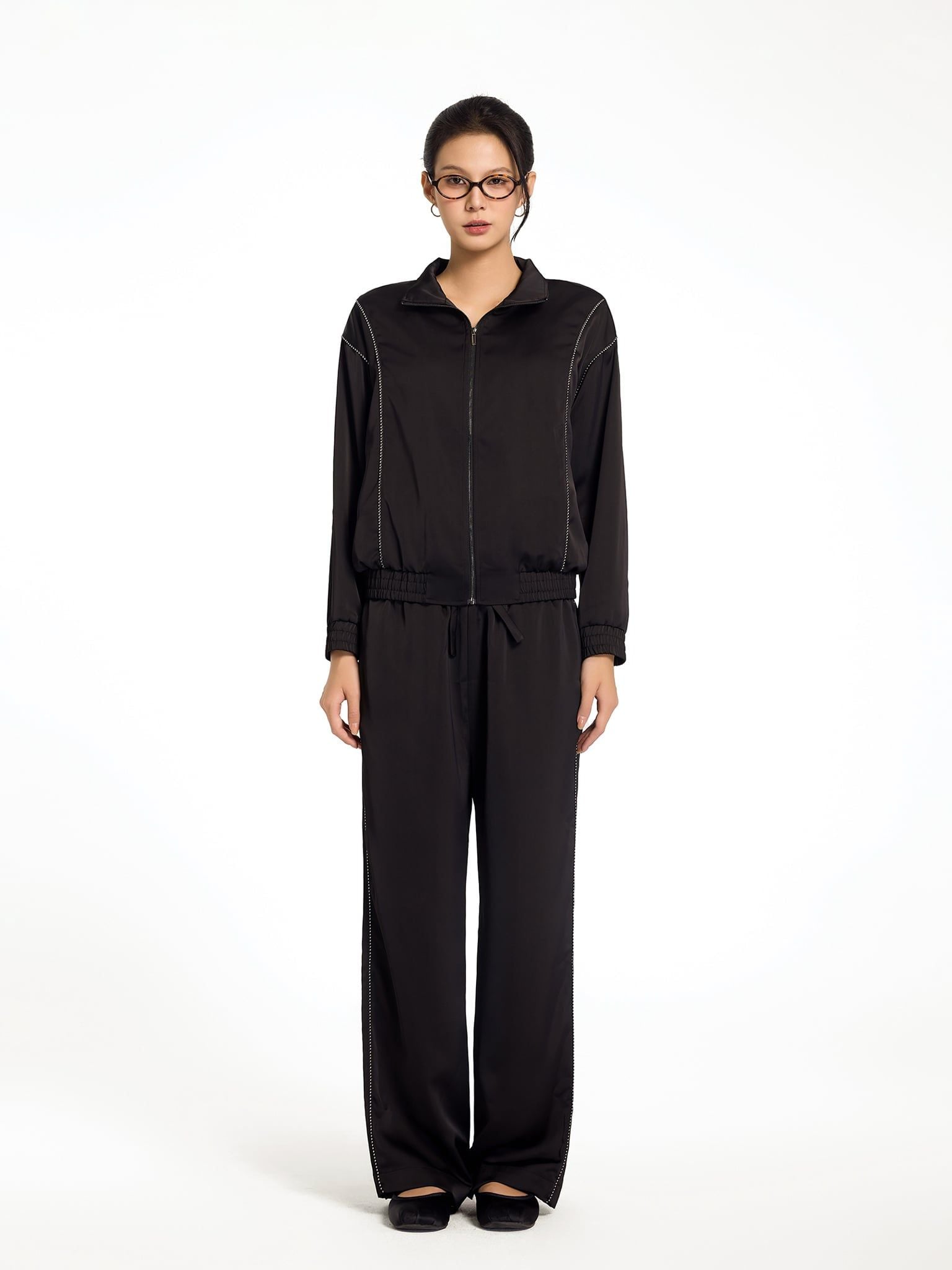  Bộ WINNY satin quần dài tay dài màu đen 1CASA25002D 