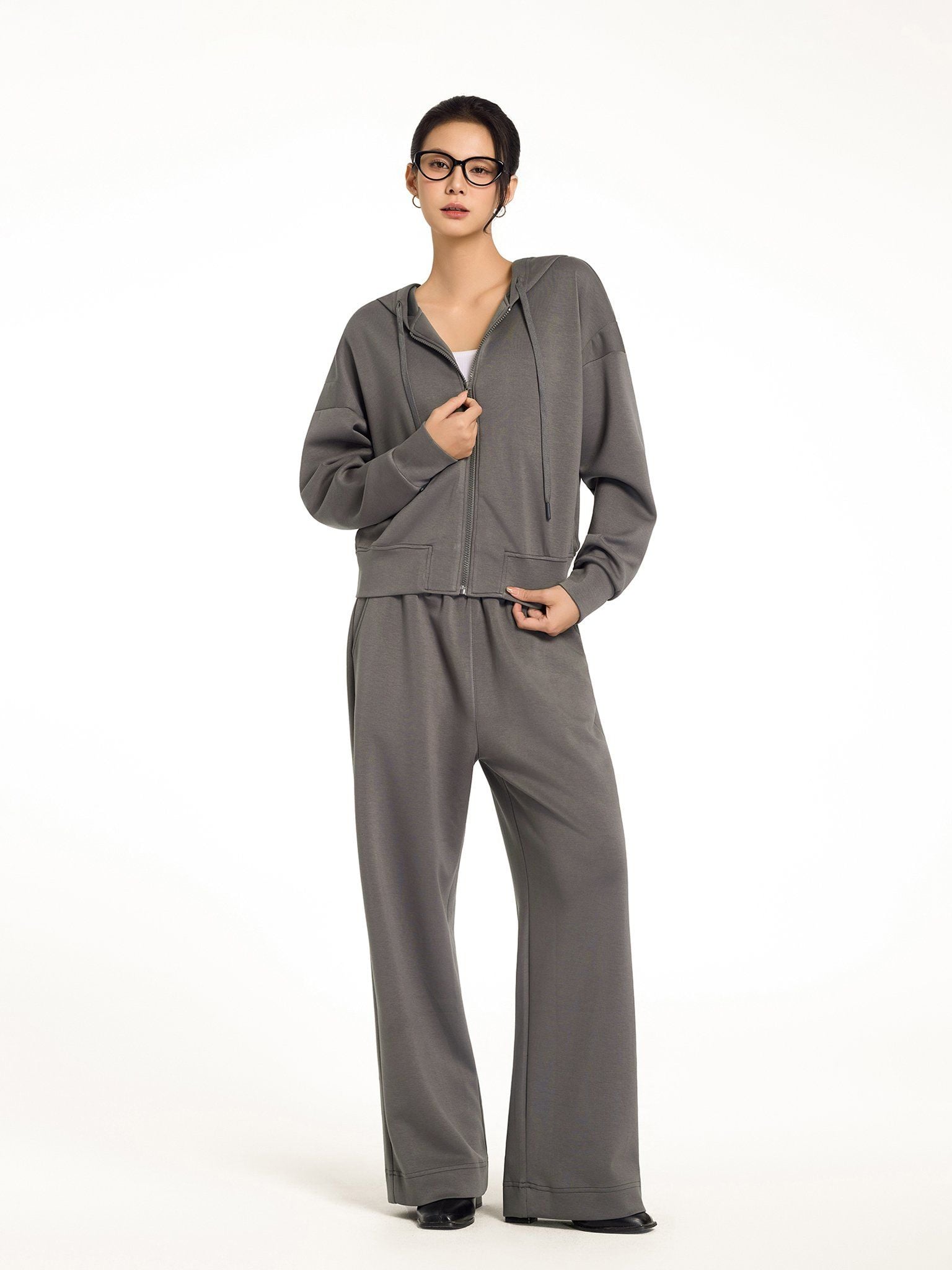  Bộ WINNY nỉ interlock quần dài tay dài màu xám đậm 1CAPO25002D 