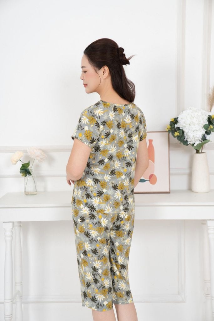 Bộ đồ mặc nhà trung niên Lanh quần lửng tay ngắn  -  2MNLA25020N