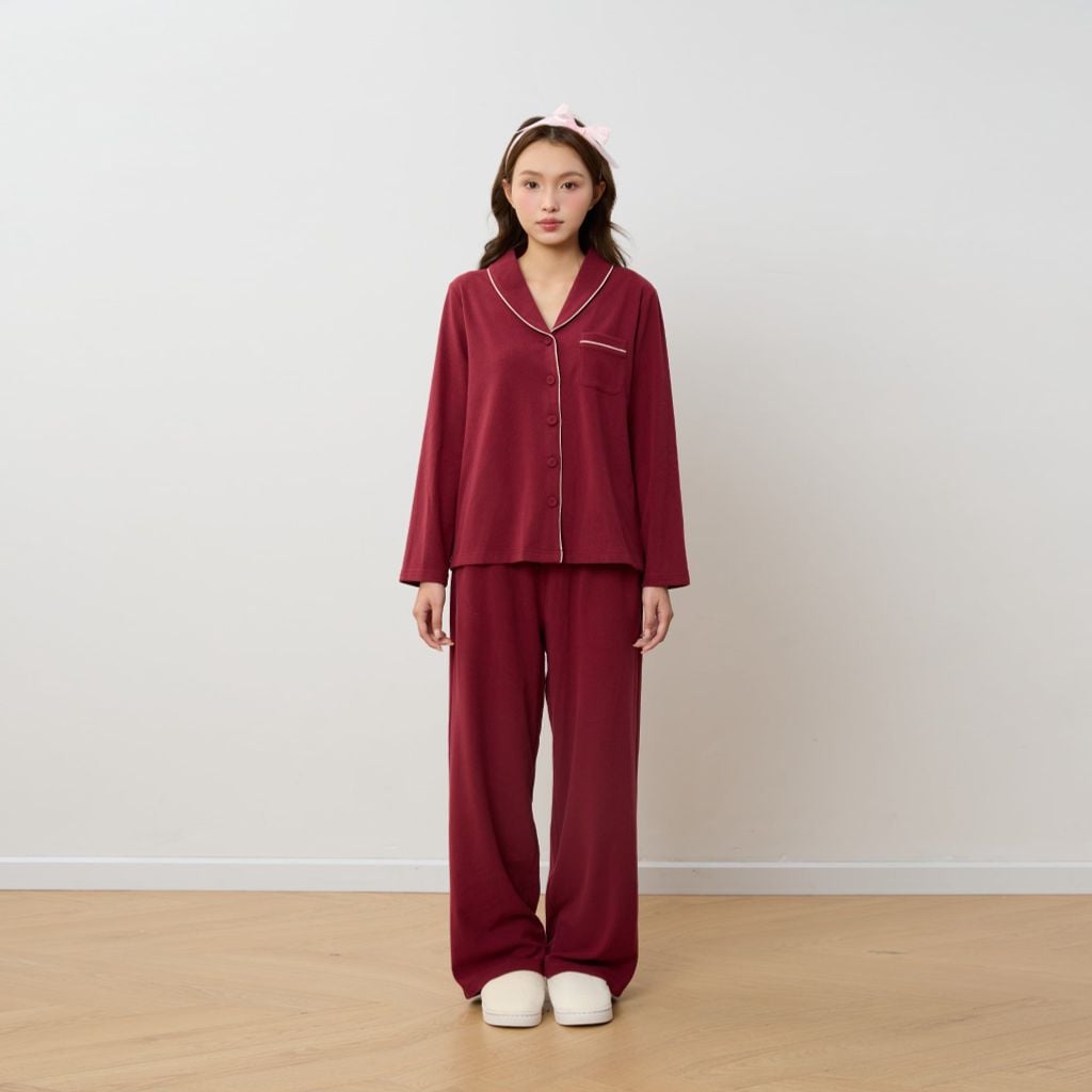 Bộ WINNY mặc nhà nỉ nhung quần dài tay dài màu đỏ đậm 1MNNN25002D