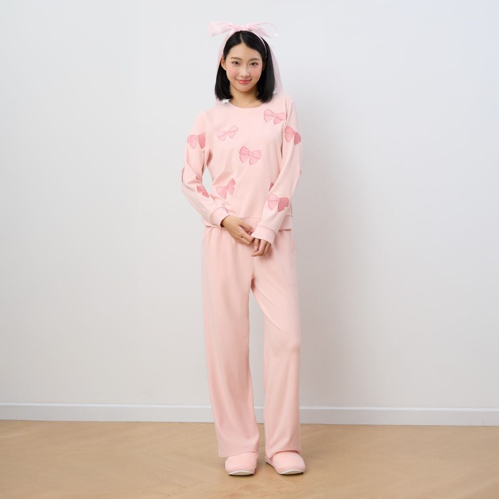 Bộ WINNY mặc nhà nỉ nhung quần dài tay dài màu hồng nhạt 1MNNN25006D