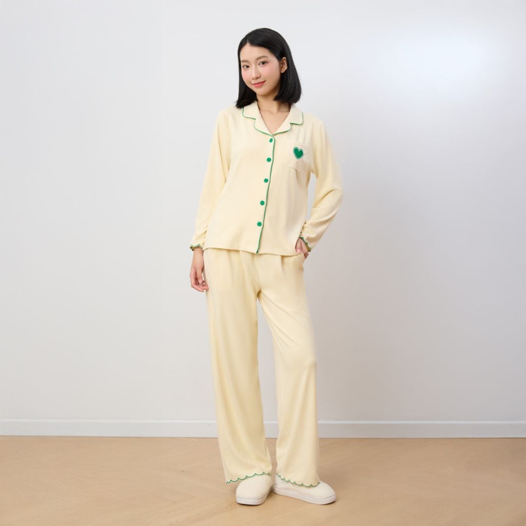 Bộ WINNY mặc nhà nỉ nhung quần dài tay dài màu vàng nhạt 1MNNN25005D