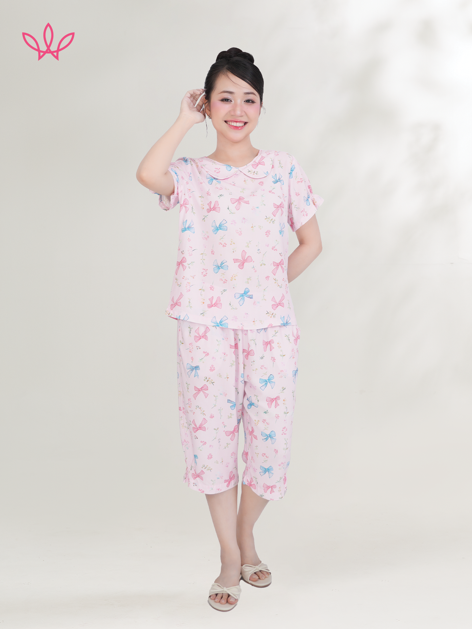 Bộ WONNER BY WINNY tole lanh quần lửng tay ngắn 2MNLA26020L