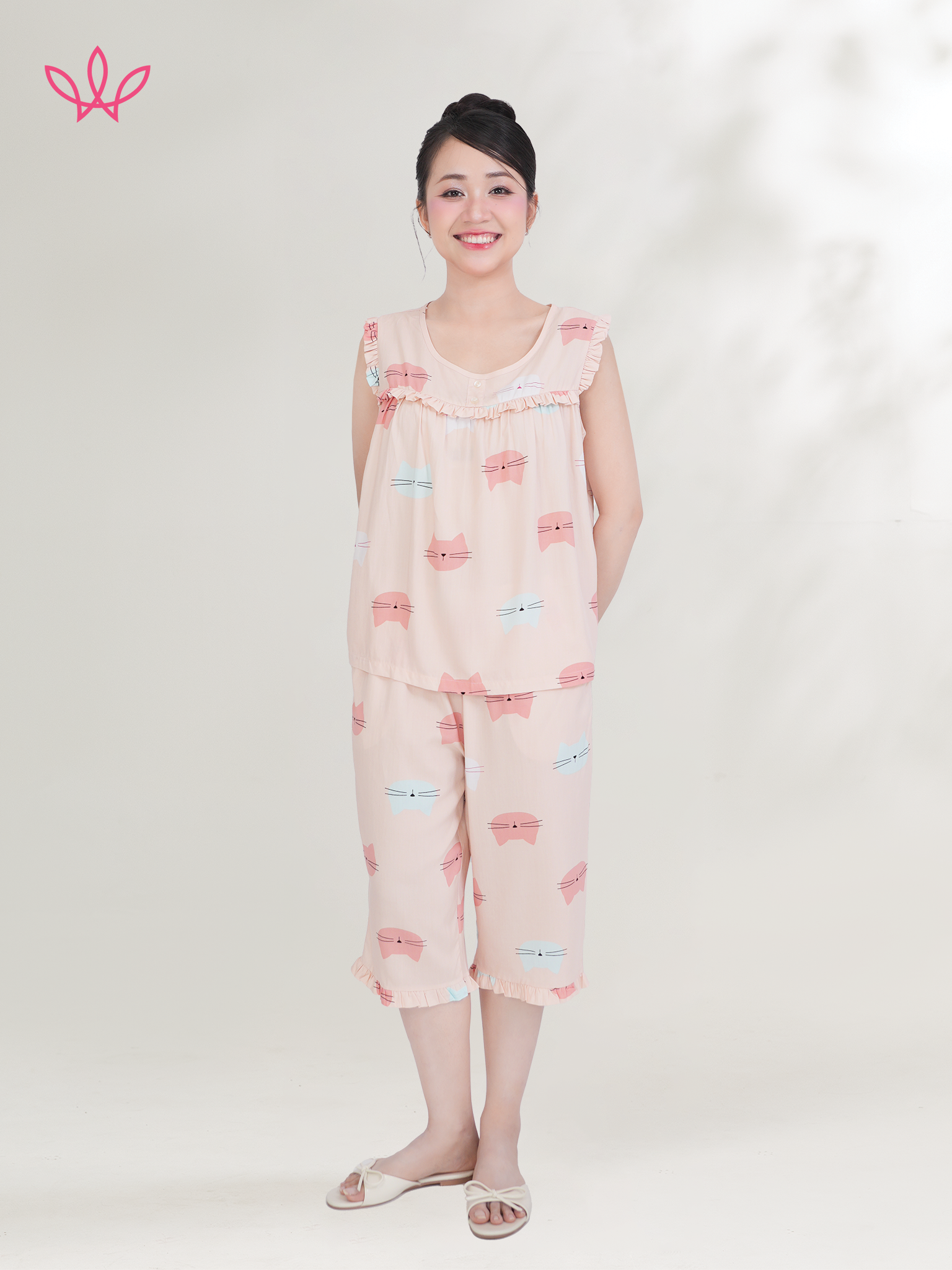 Bộ WONNER BY WINNY tole lanh quần lửng không tay 2MNLA26018L