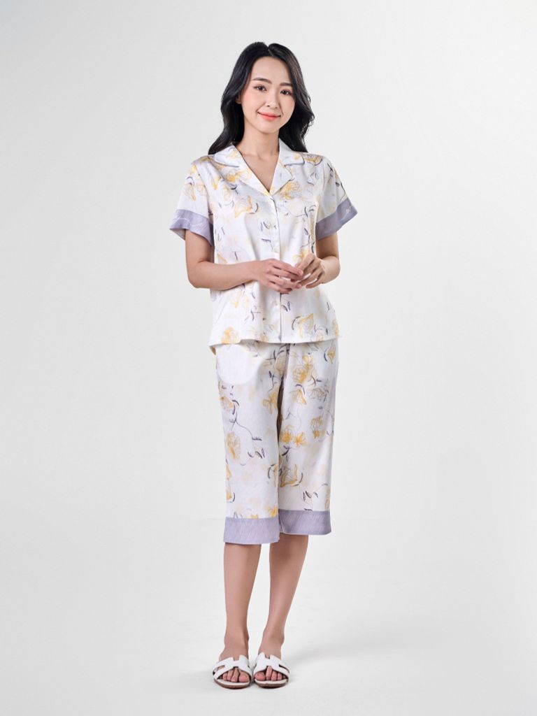 Bộ đồ ngủ Pijama lụa satin quần lửng tay ngắn  -  1MNSA24106N