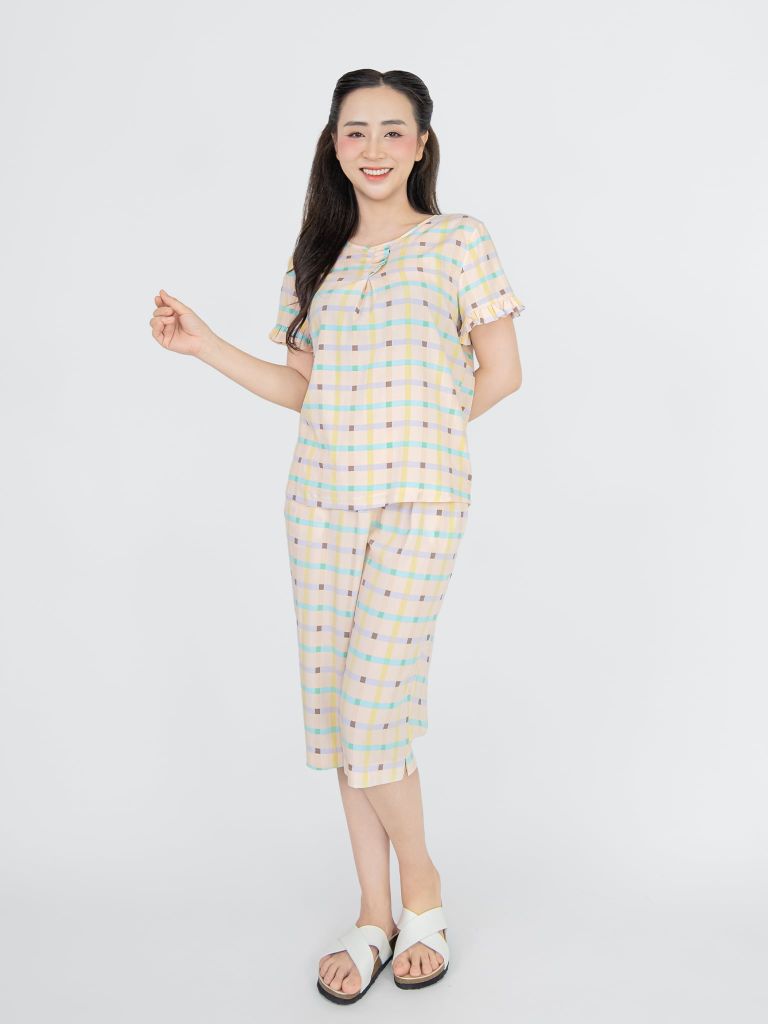 Bộ WONNER BY WINNY tole lanh quần lửng tay ngắn 2MNLA26019L