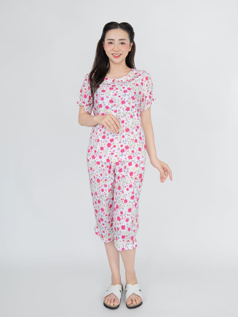 Bộ WONNER BY WINNY tole lanh quần lửng tay ngắn 2MNLA26020L