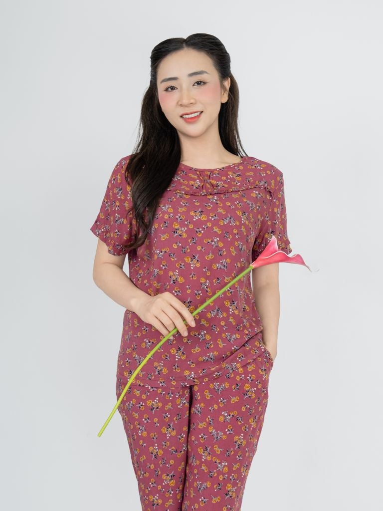 Bộ WONNER BY WINNY tole lanh quần lửng tay ngắn 2MNLA26022L