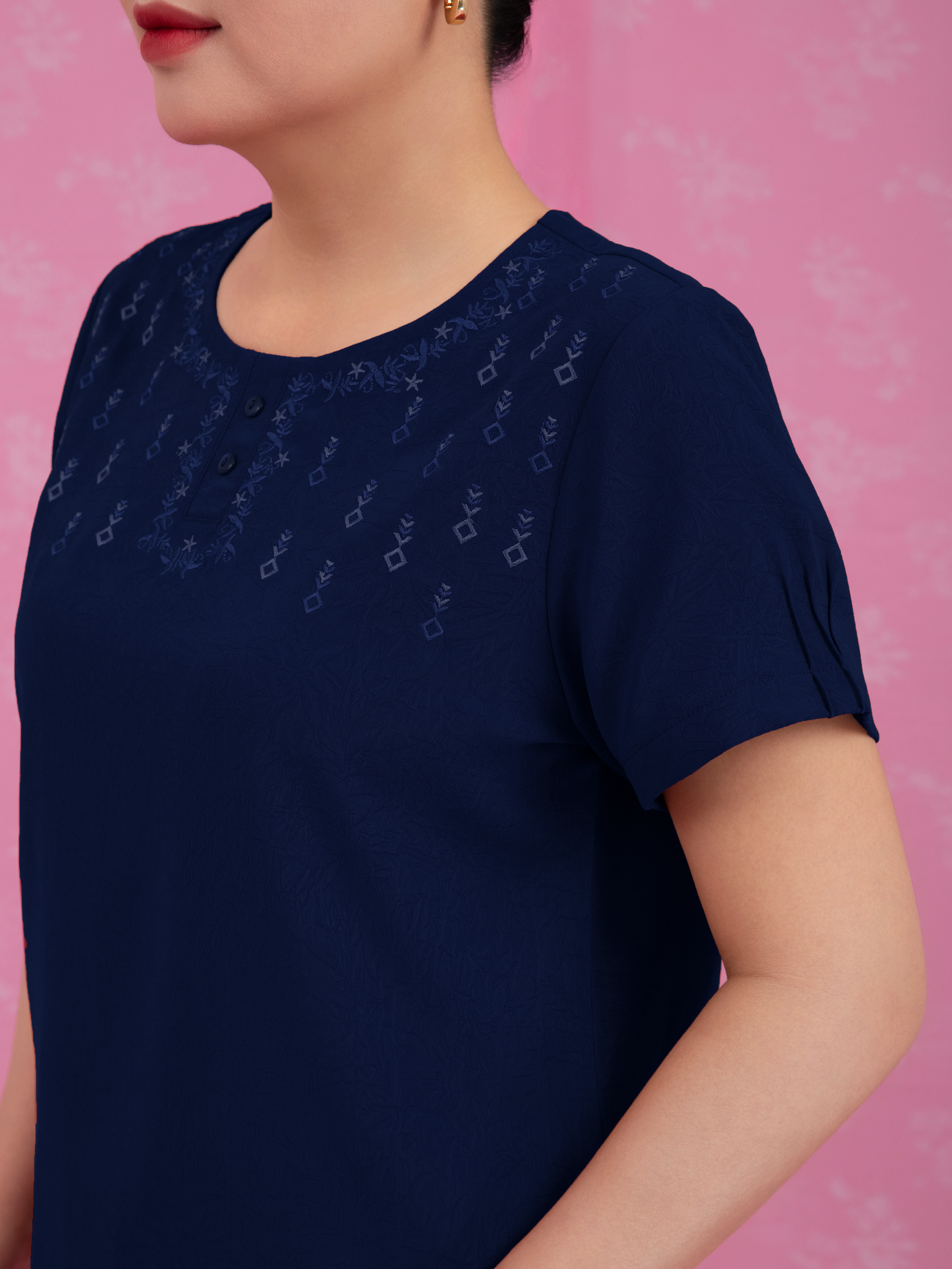 Bộ WONNER by WINNY mặc nhà lụa gấm quần dài tay ngắn 2MNLG26003D