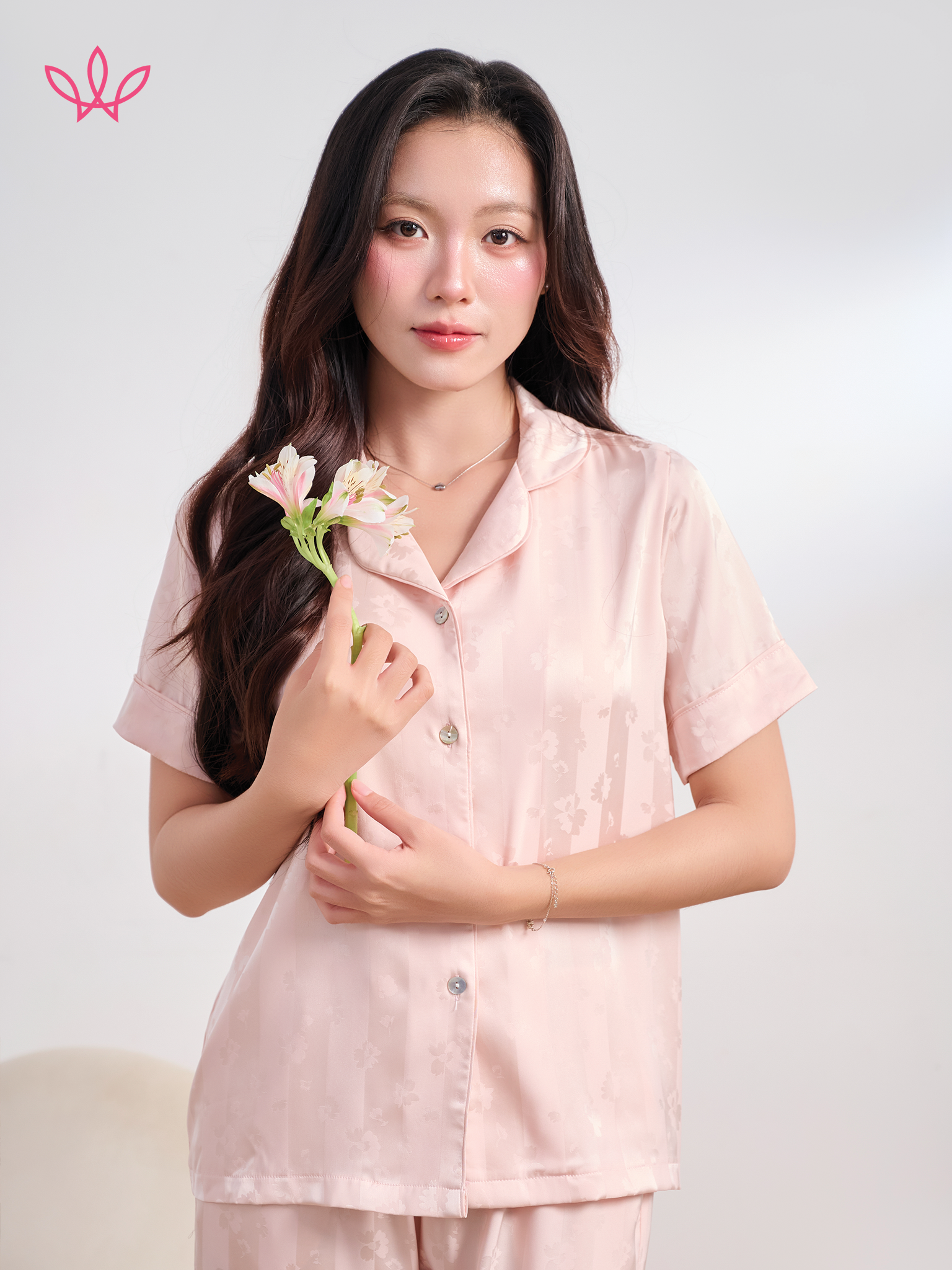 Bộ WINNY sateen pijama quần dài tay ngắn 1MNSA26001D