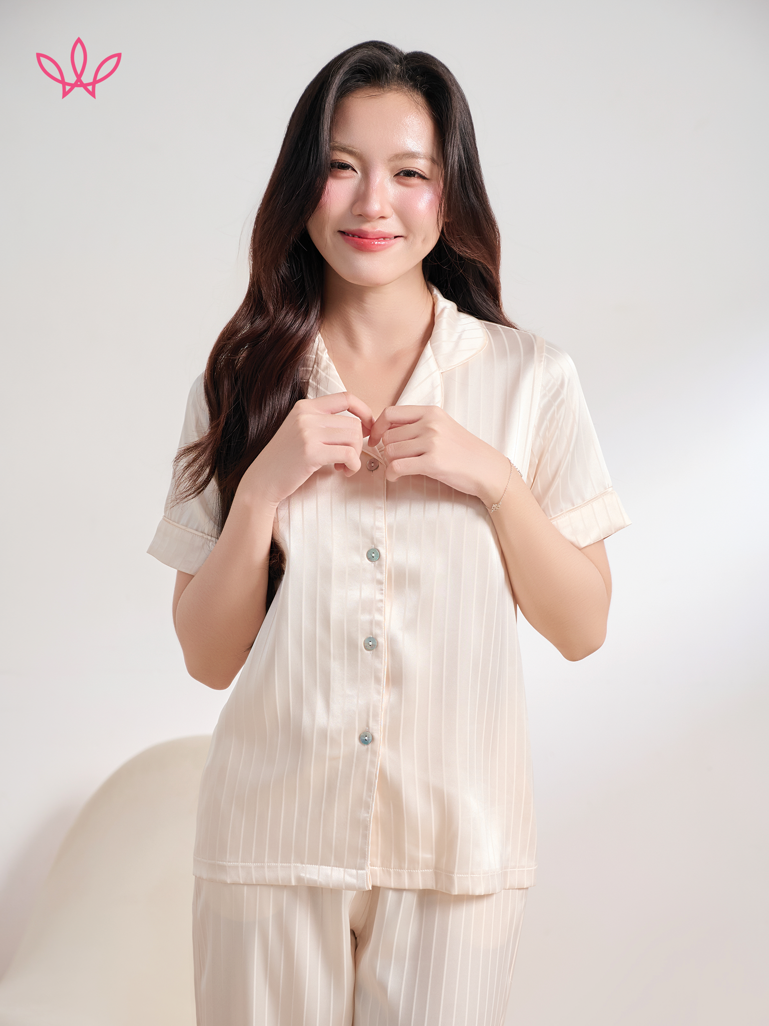 Bộ WINNY sateen pijama quần dài tay ngắn 1MNSA26001D