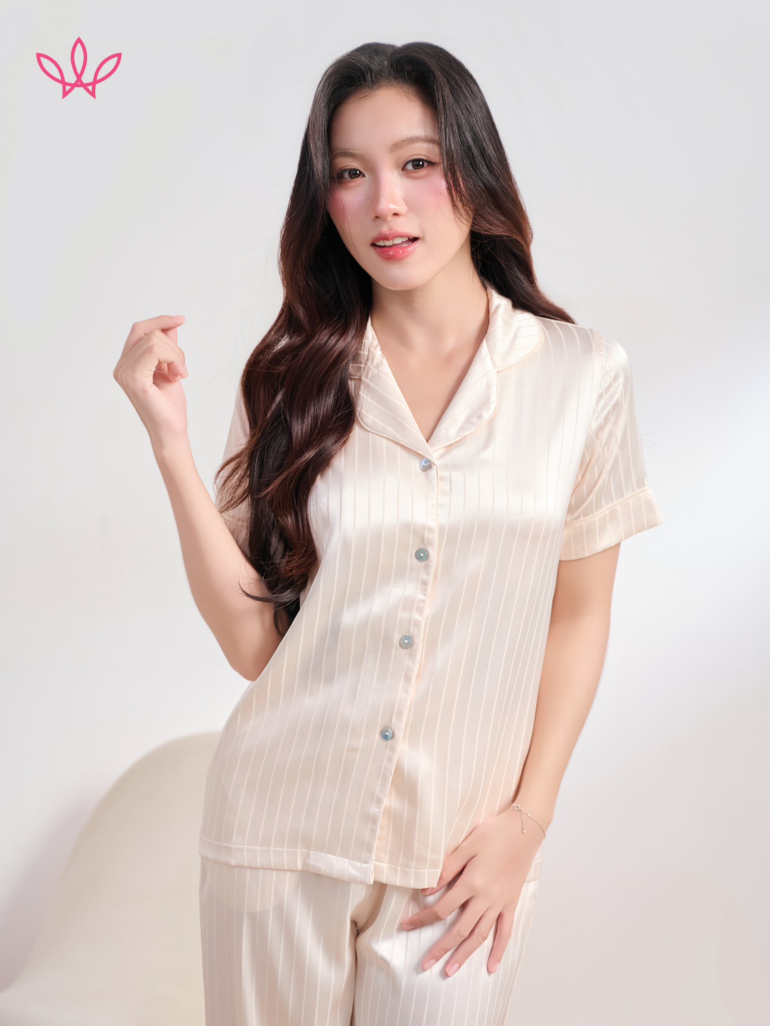 Bộ WINNY sateen pijama quần dài tay ngắn 1MNSA26001D