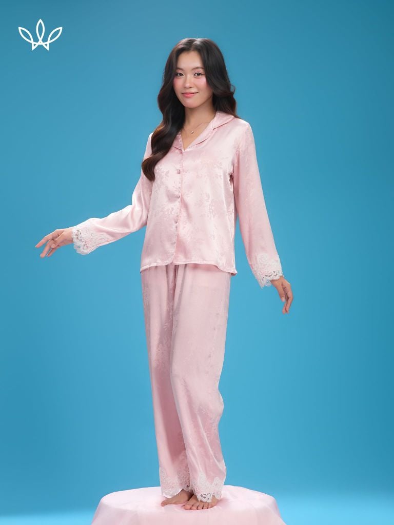 Bộ WINNY sateen pijama quần dài tay dài 1MNSA26003D