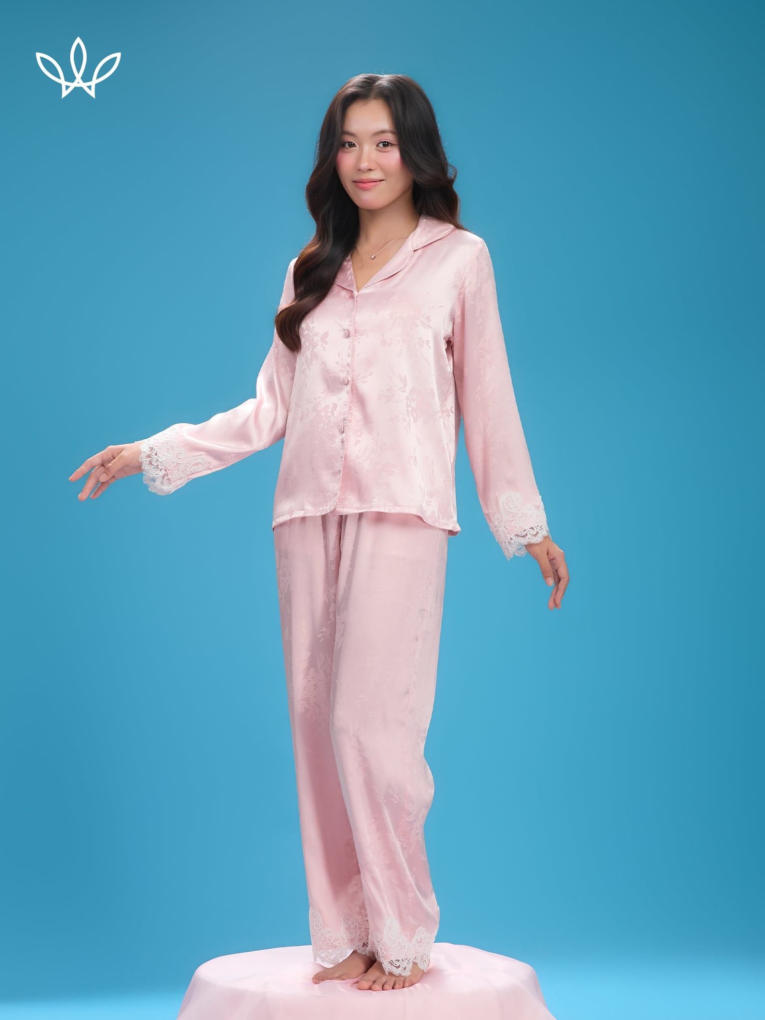 Bộ WINNY sateen pijama quần dài tay dài 1MNSA26003D