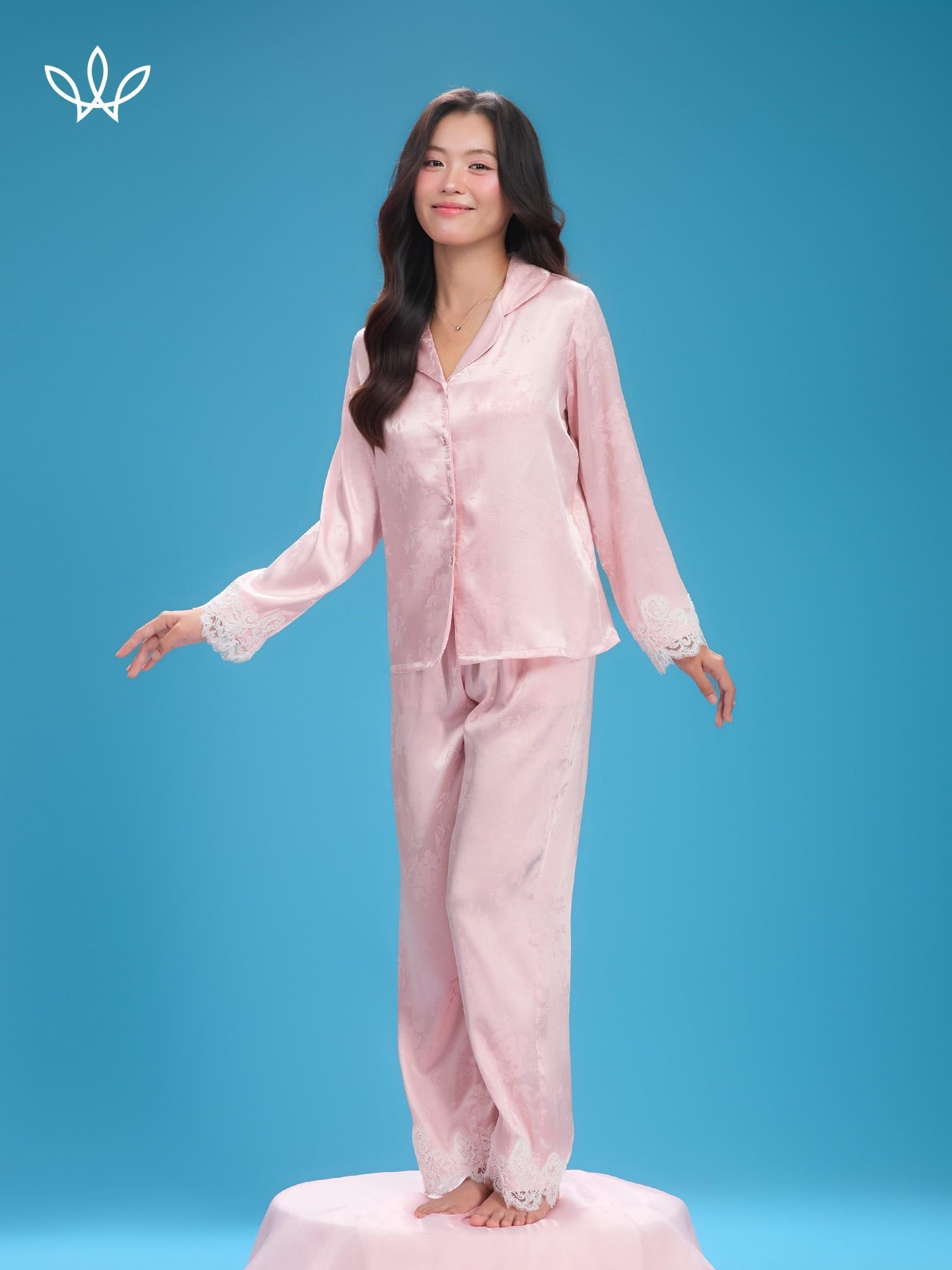 Bộ WINNY sateen pijama quần dài tay dài 1MNSA26003D