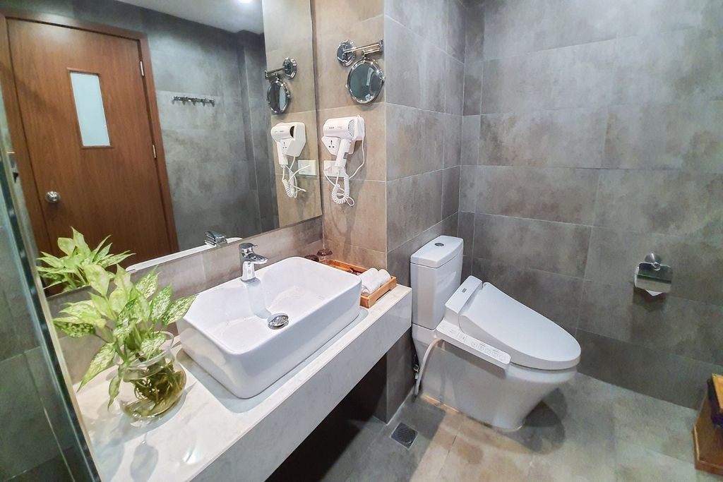  Phòng Luxury (tầng 2) 